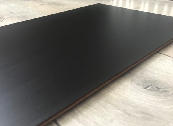 Wineo 550 black matt laminált padló 1